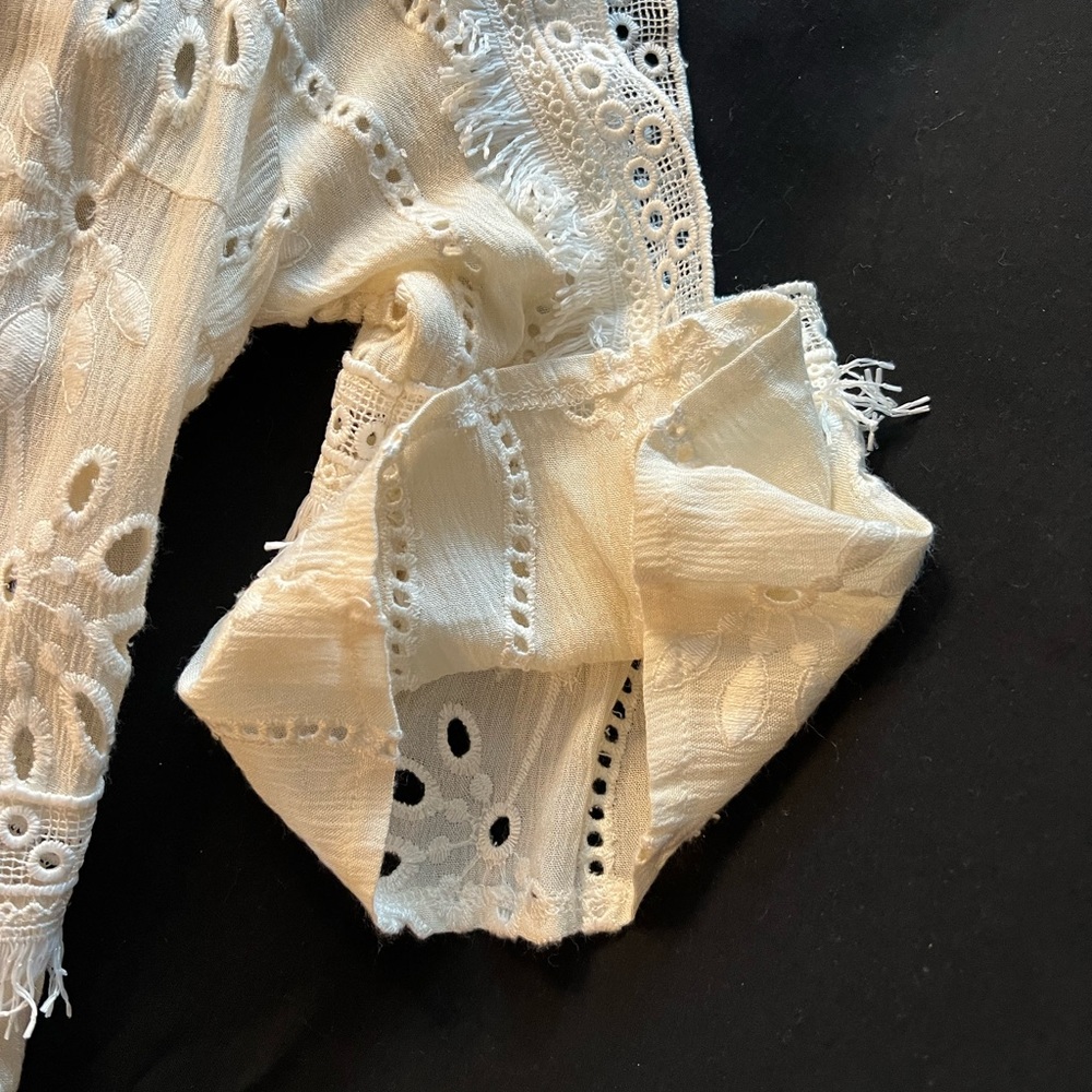 Storee Cream Top Open Back - Picture 4 of 14